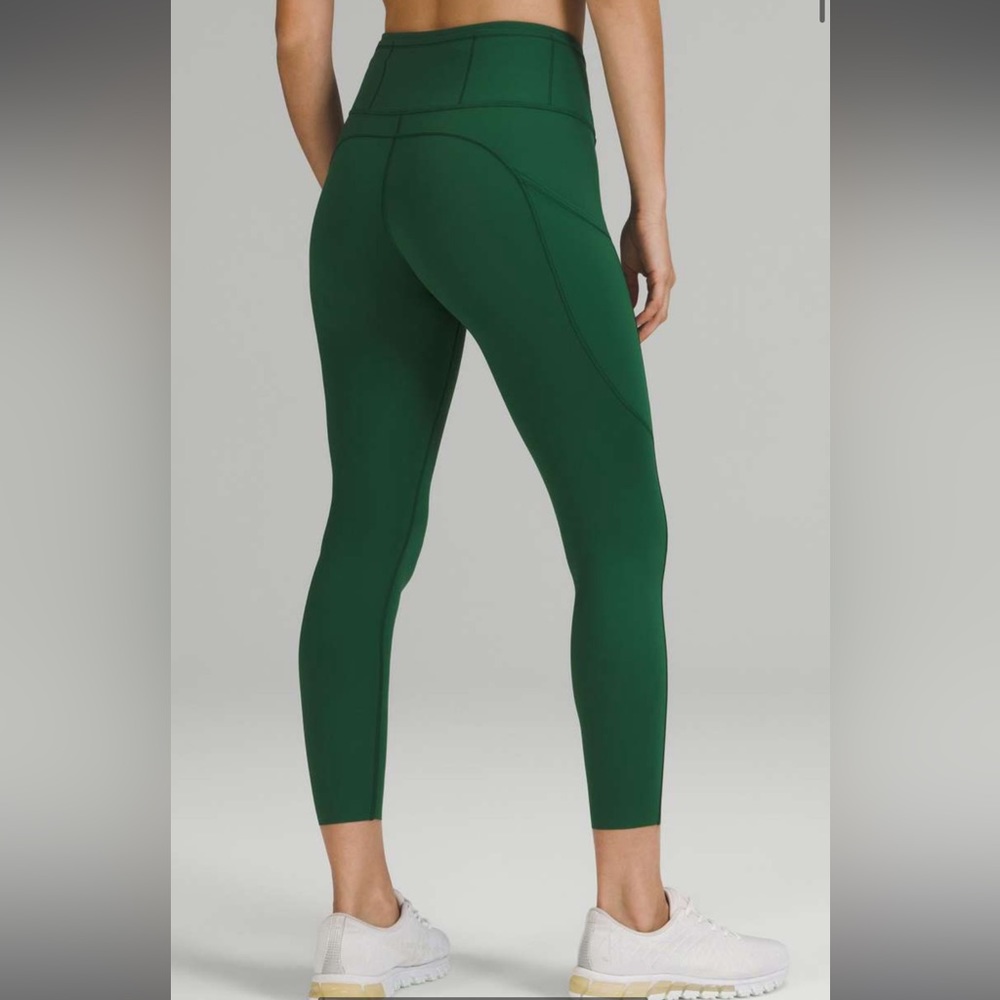 🍋 LuluLemon Fast and Free High-rise Legging (25 inch inseam)